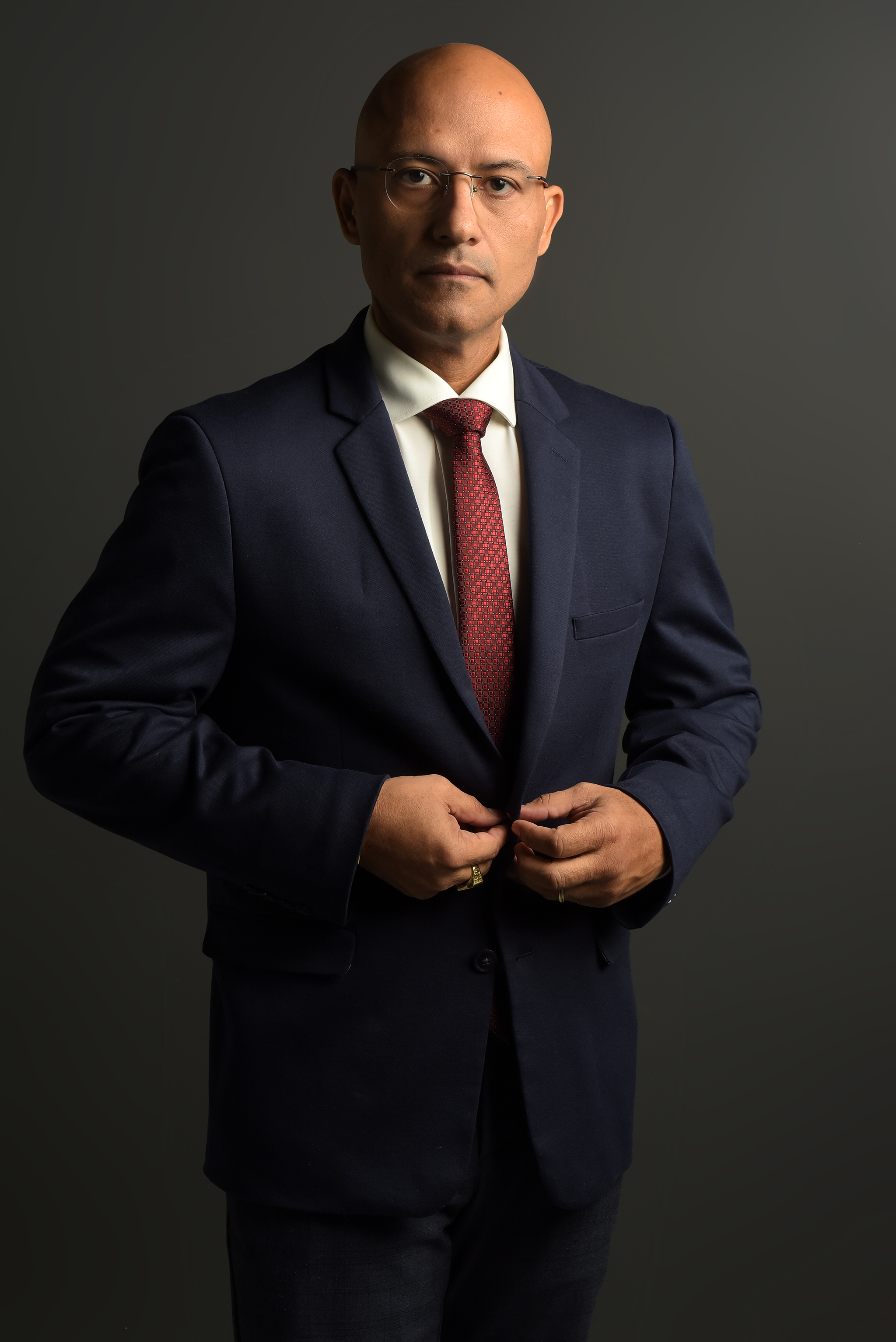 Dr. Portela — Consultor Jurídico e Palestrante